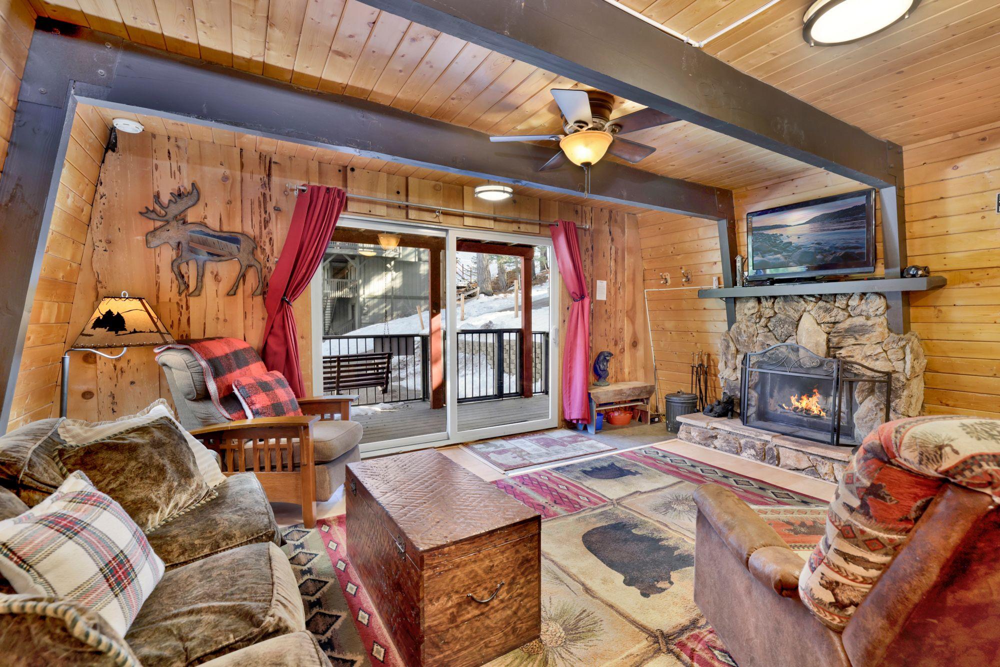 WOLF CUB CABIN #1946