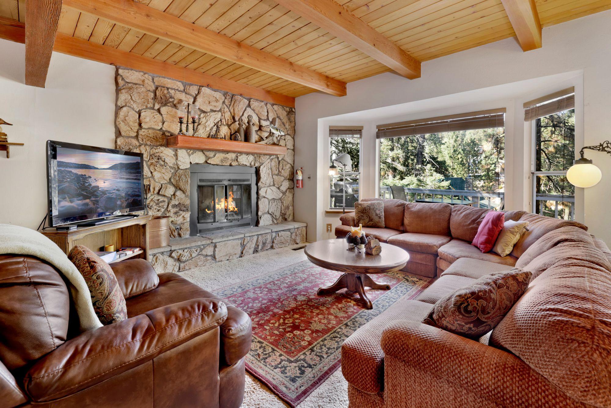 TREE TOP VIEWS #2060