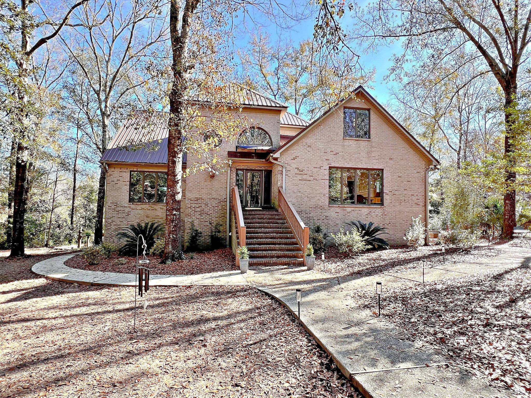 Daphne River Villa