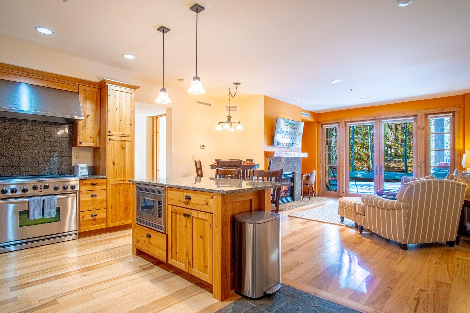 Elkhorn Springs Sanctuary - Pool/Hot Tub/Underground Parking