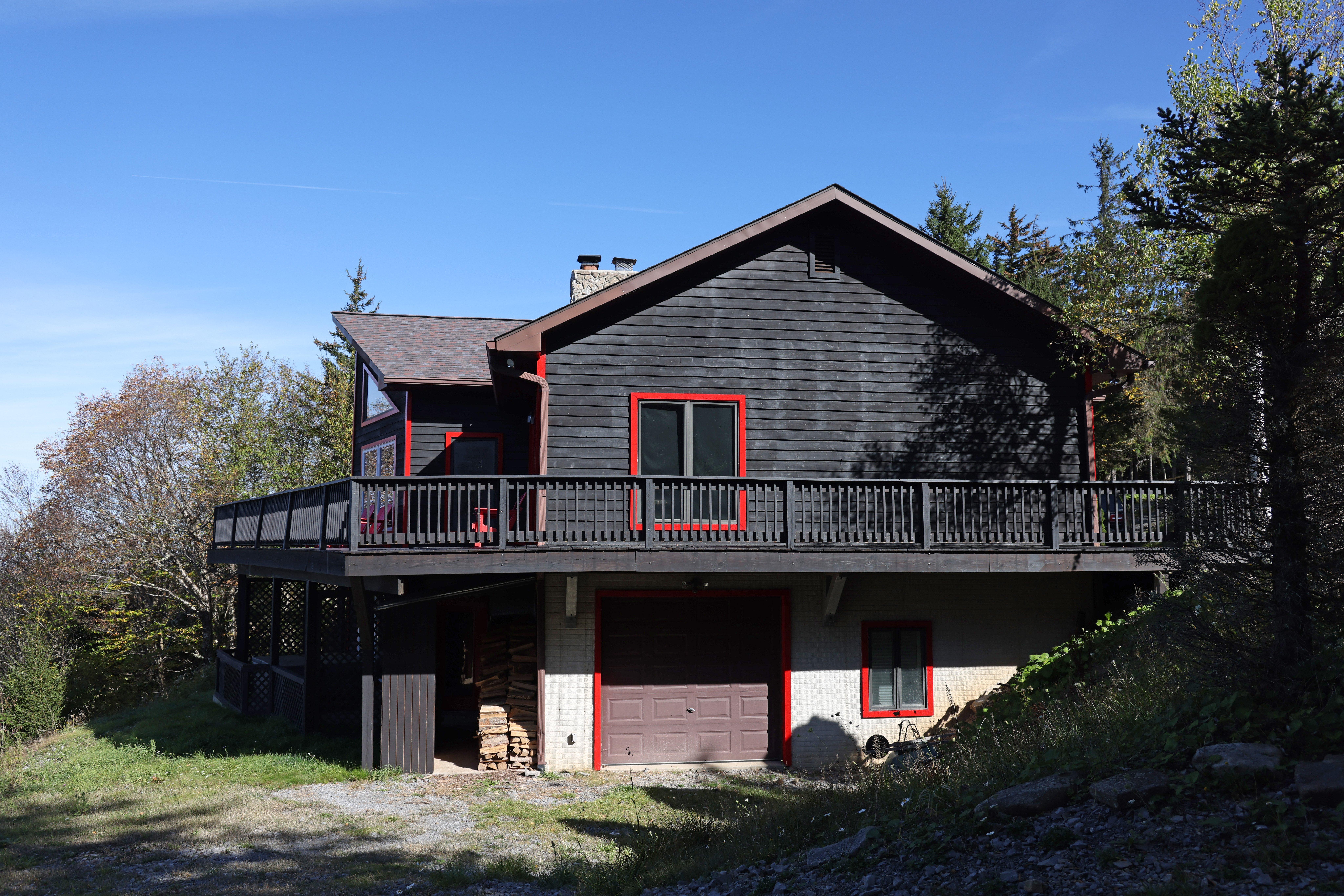 South West Ridge 72-153 5 Br: Large western views. Private hot tub. Wood fireplace.