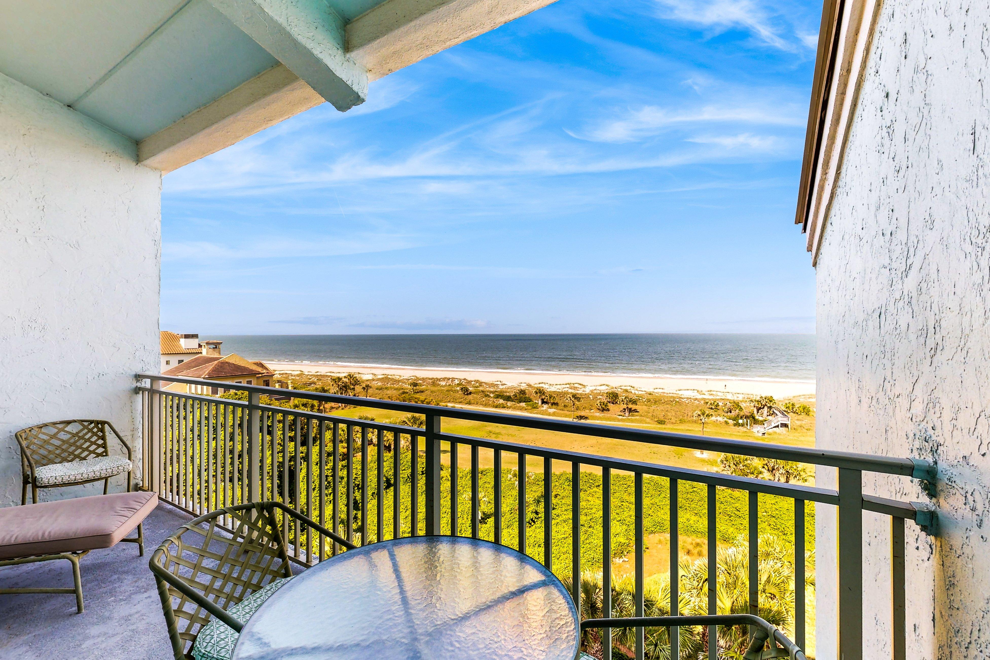 Waterfront condo with balcony, views, pool & tennis