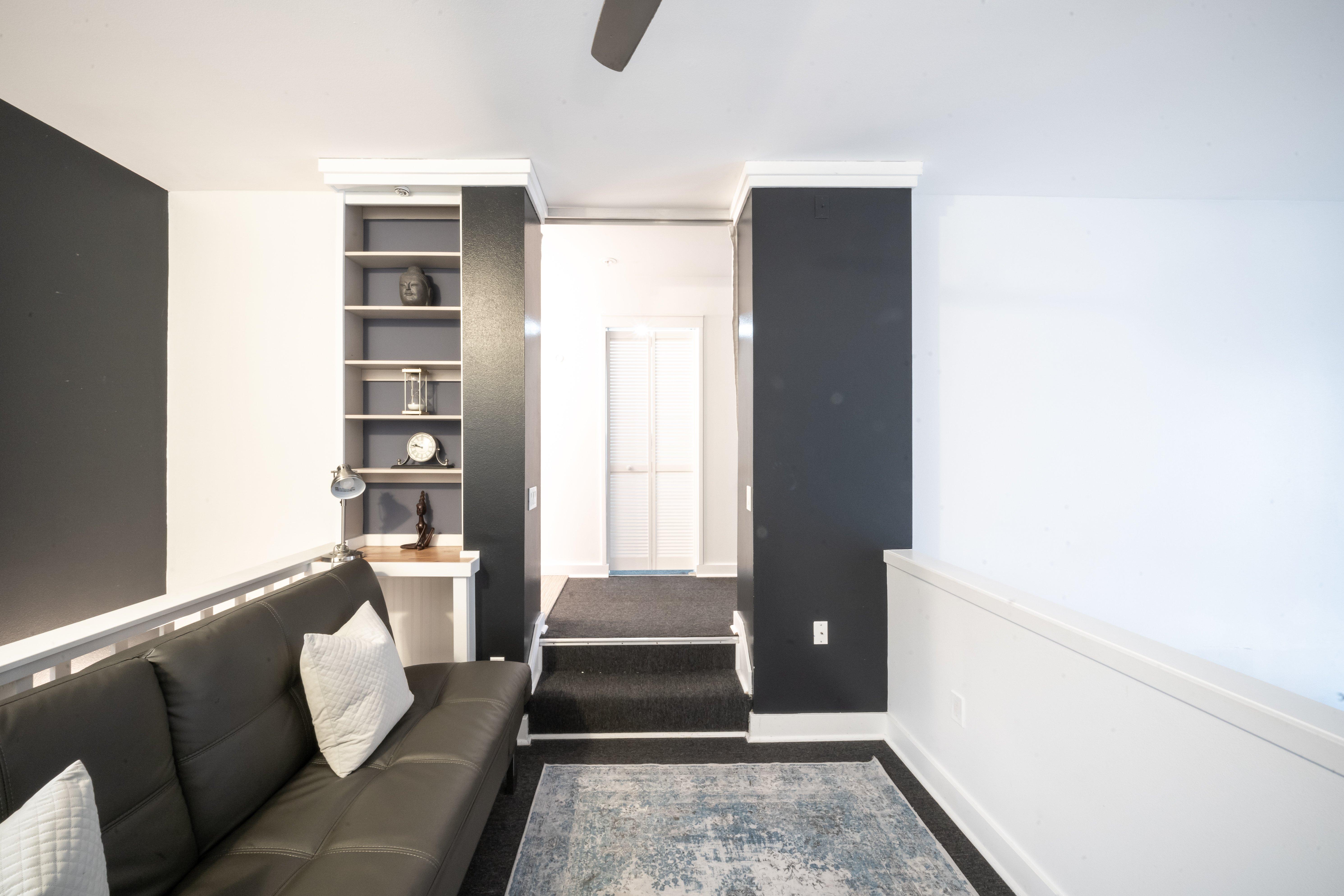 Seattle Penthouse 744 6