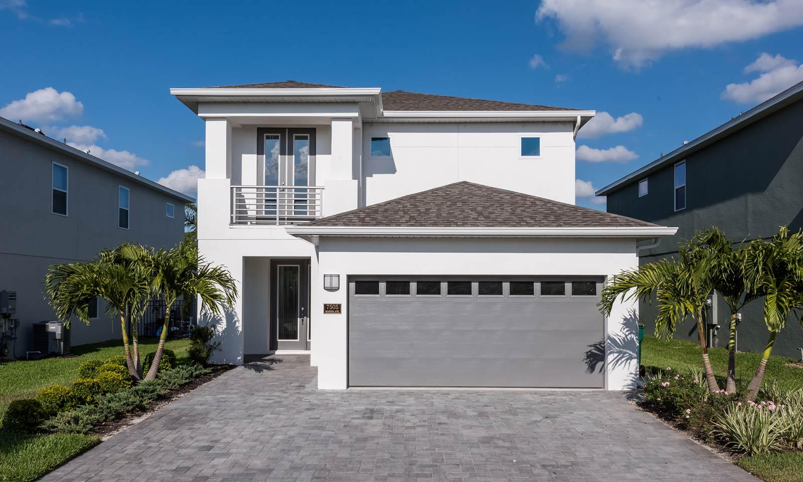 Traditional 5 Bdrm Villa with Screened In Pool at Encore 5