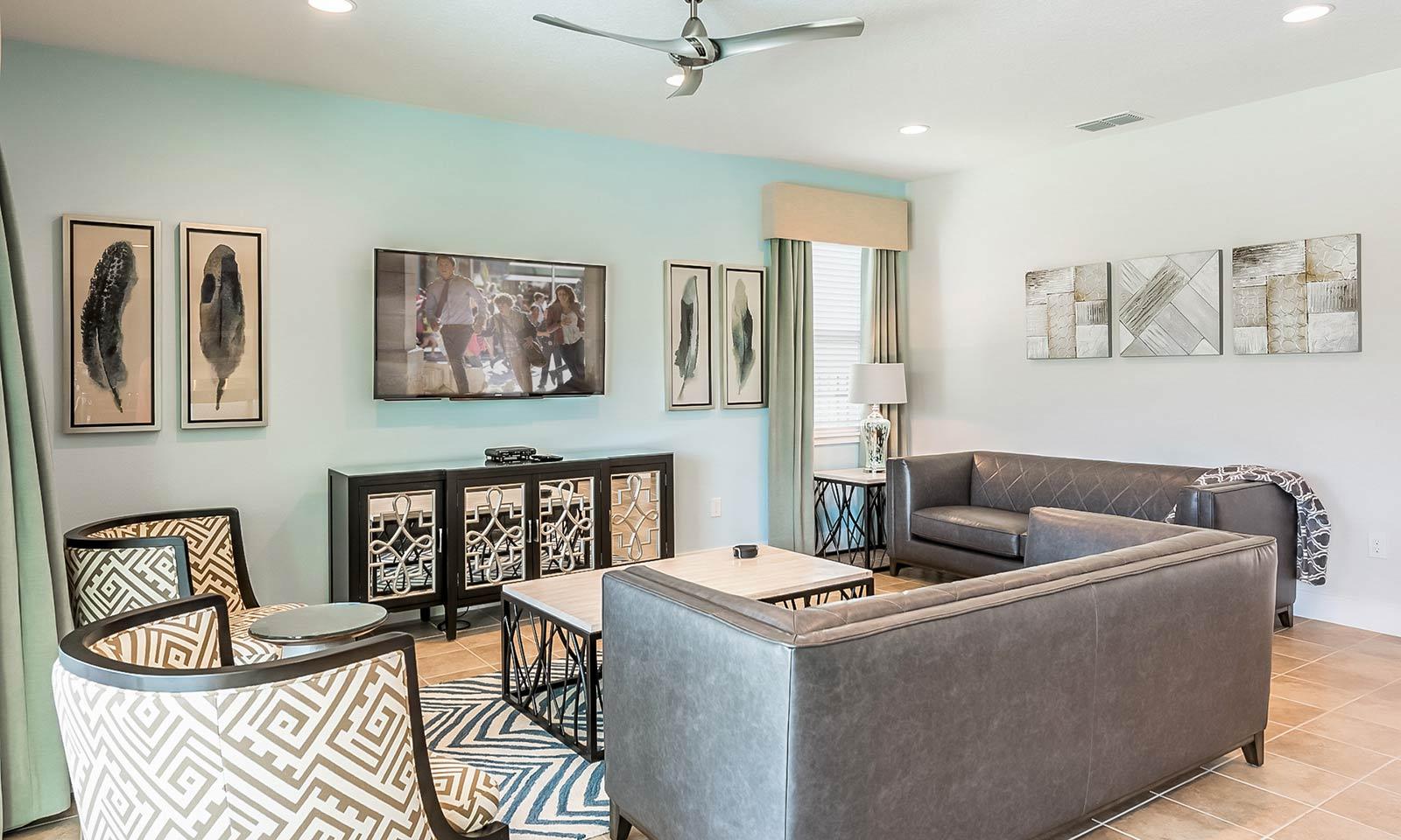 Traditional 5 Bdrm Villa with Screened In Pool at Encore 6