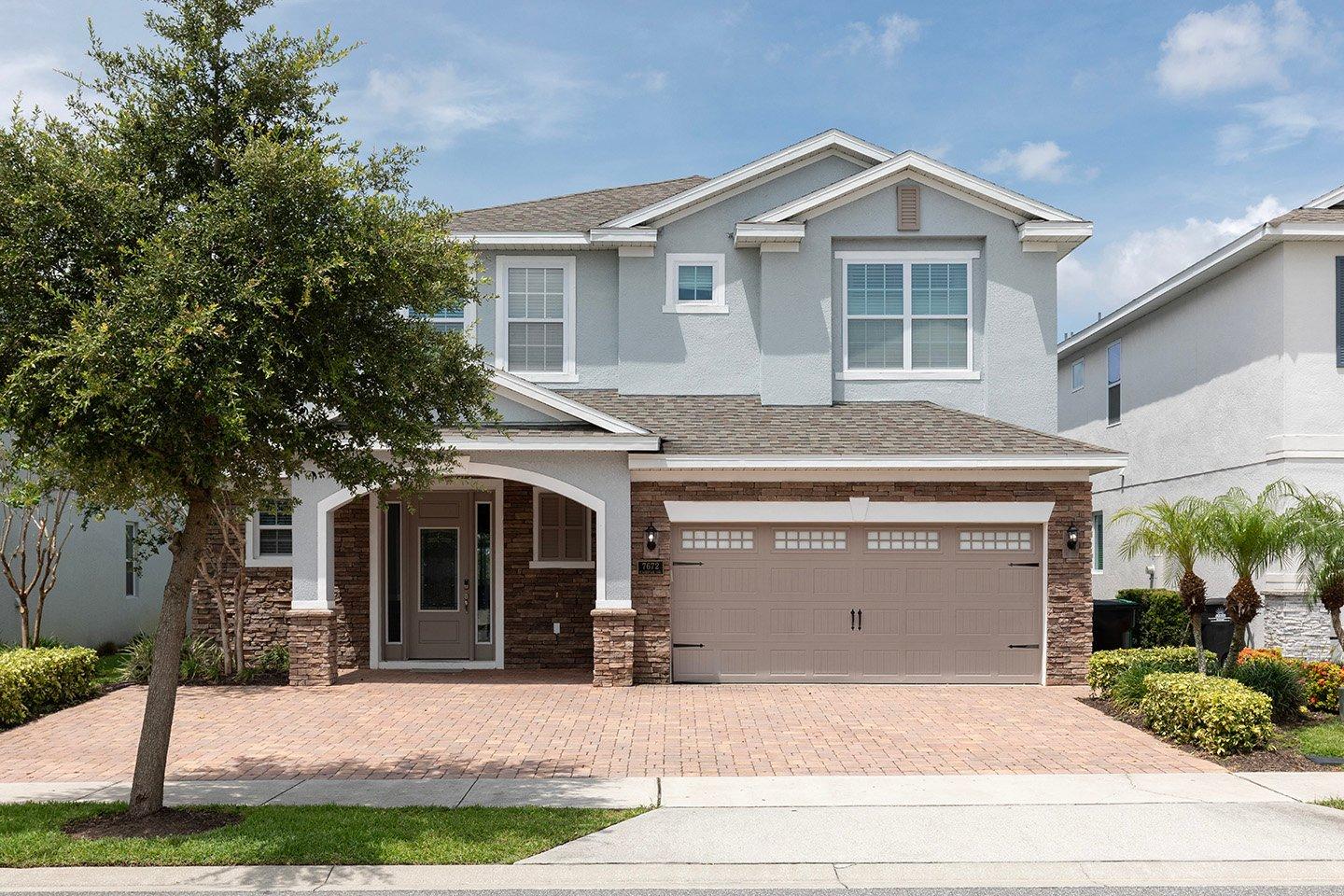 Energetic 9 Bdrm Villa with Gazebo at Encore