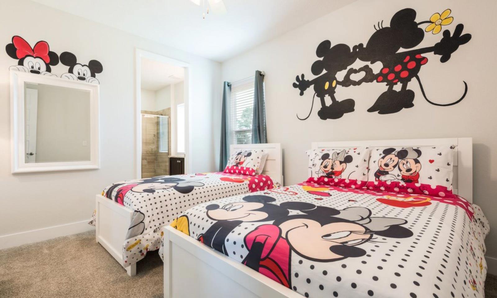 Stylish 5 Bdrm Home with Themed Bedroom at Reunion 4