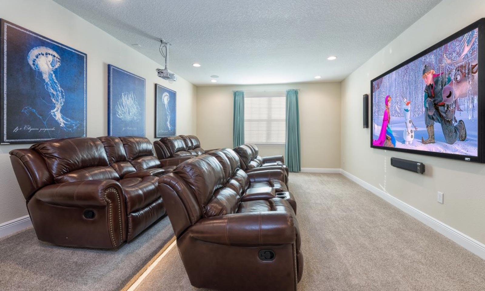 Spacious 13 Bdrm Oasis with Large Pool and Deck at Reunion 5