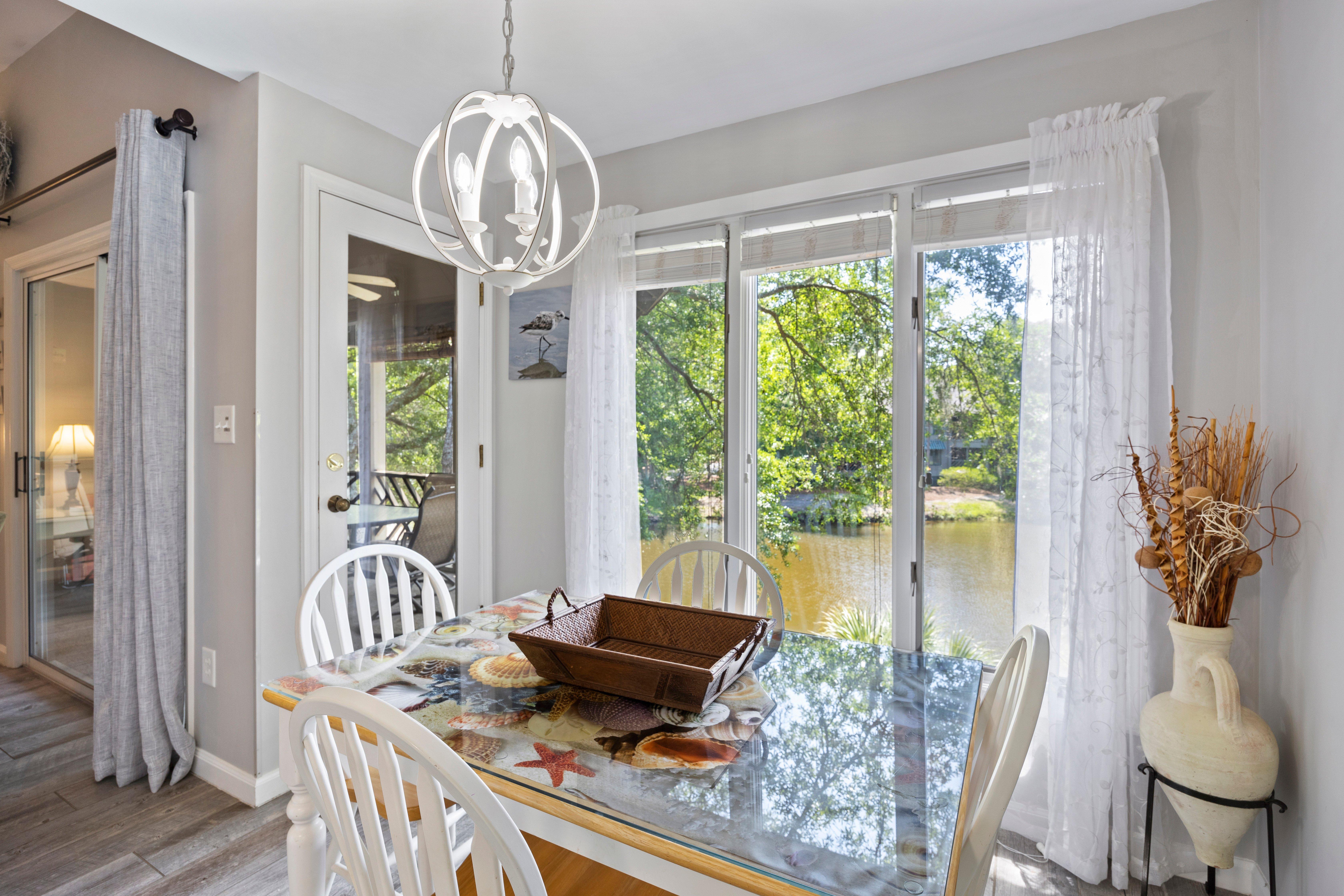 Tranquil Lagoon Oasis And Screened Porch - Charming Island Retreat - Kiawah Island, SC