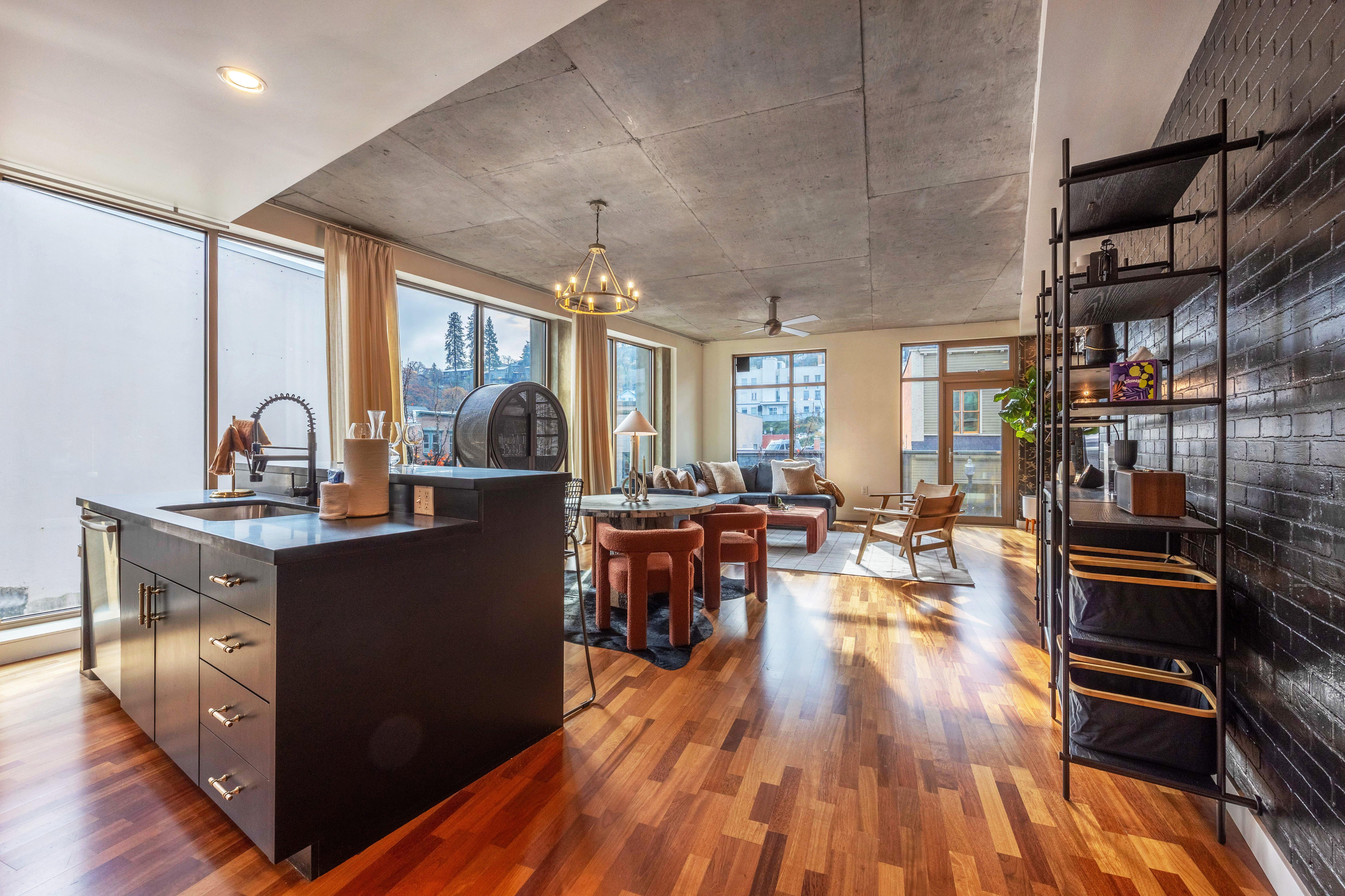 River Run Retreat 7 Night Minimum 2