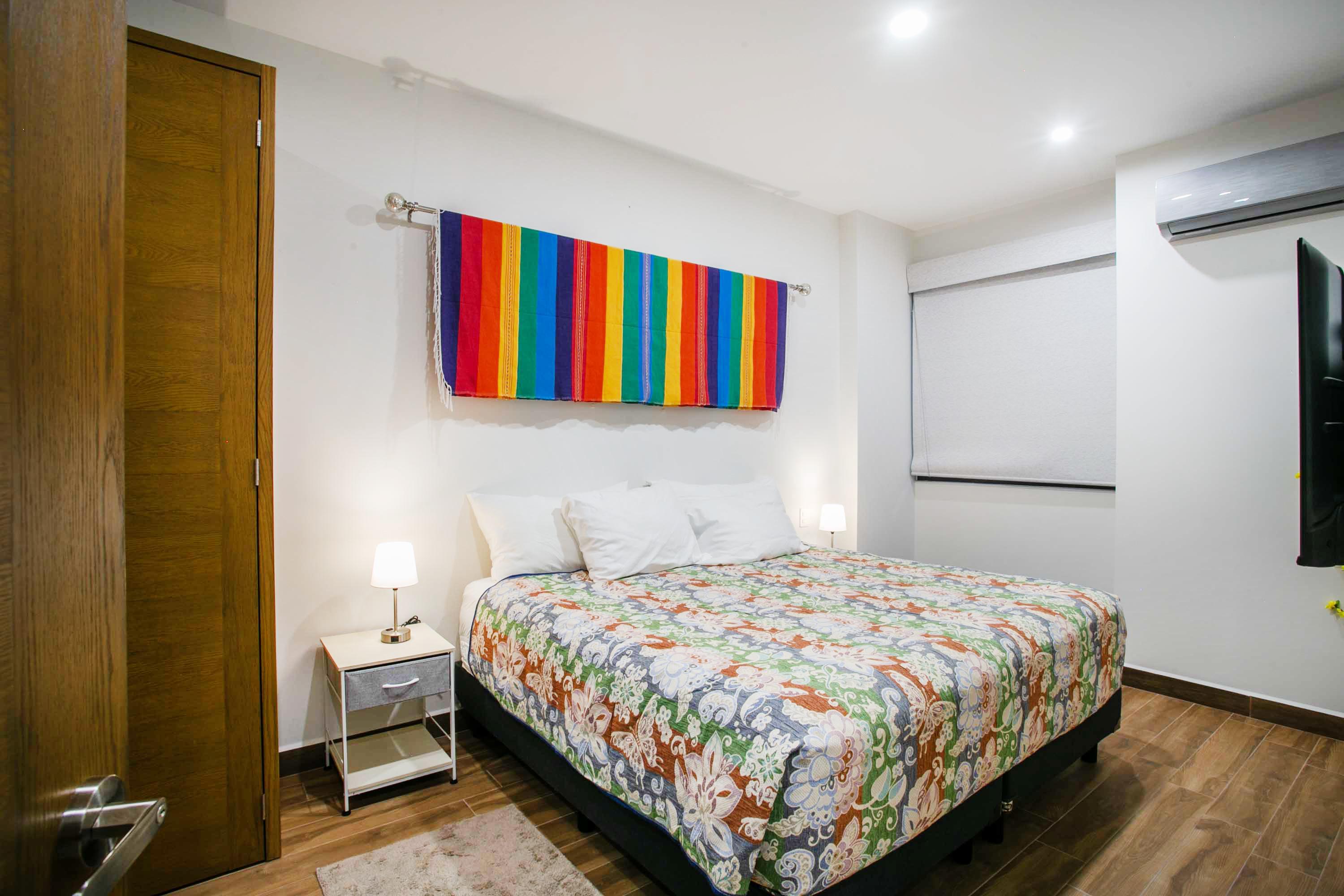 New 1BR in Downtown Near the Beach 4