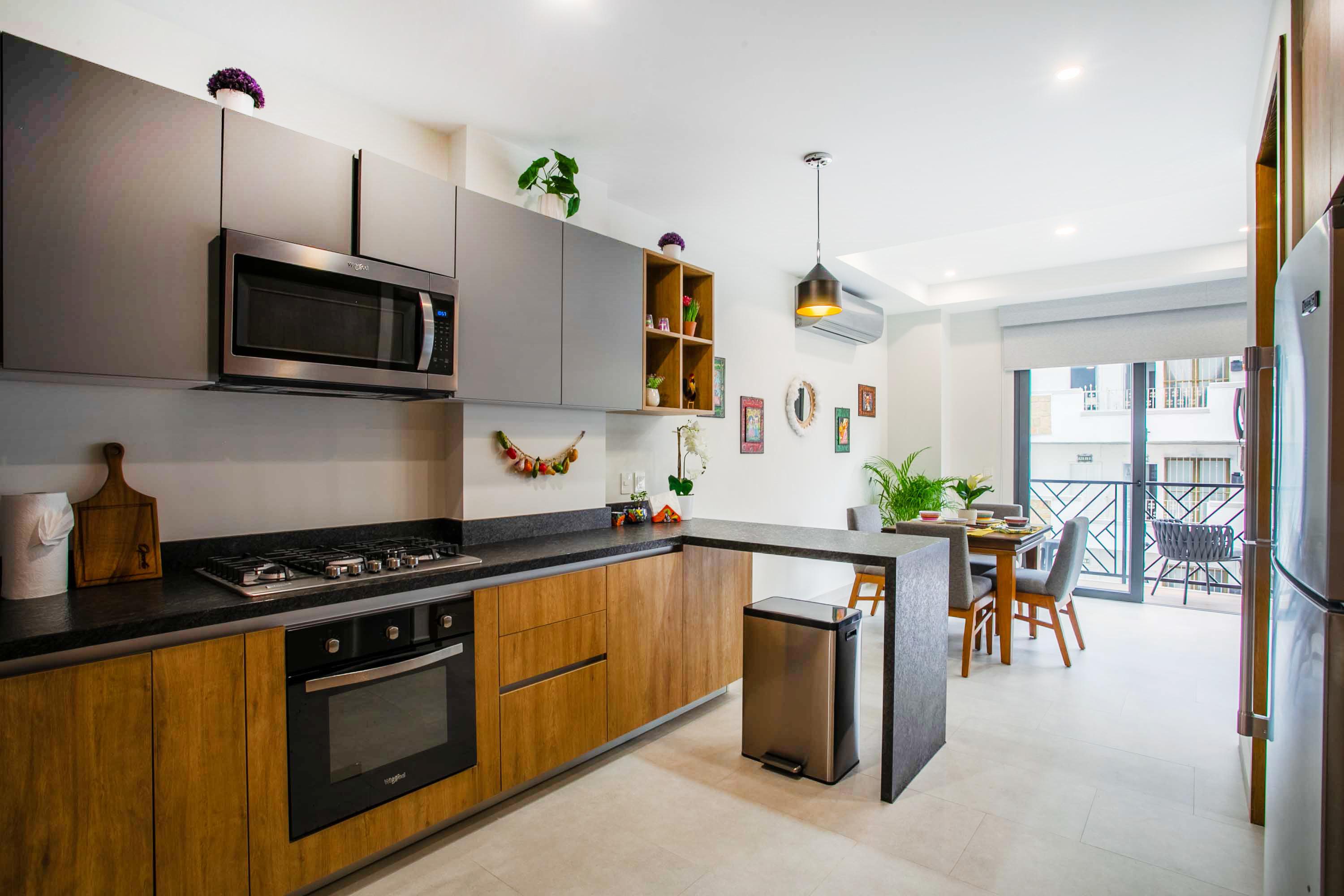 New 1BR in Downtown Near the Beach 3