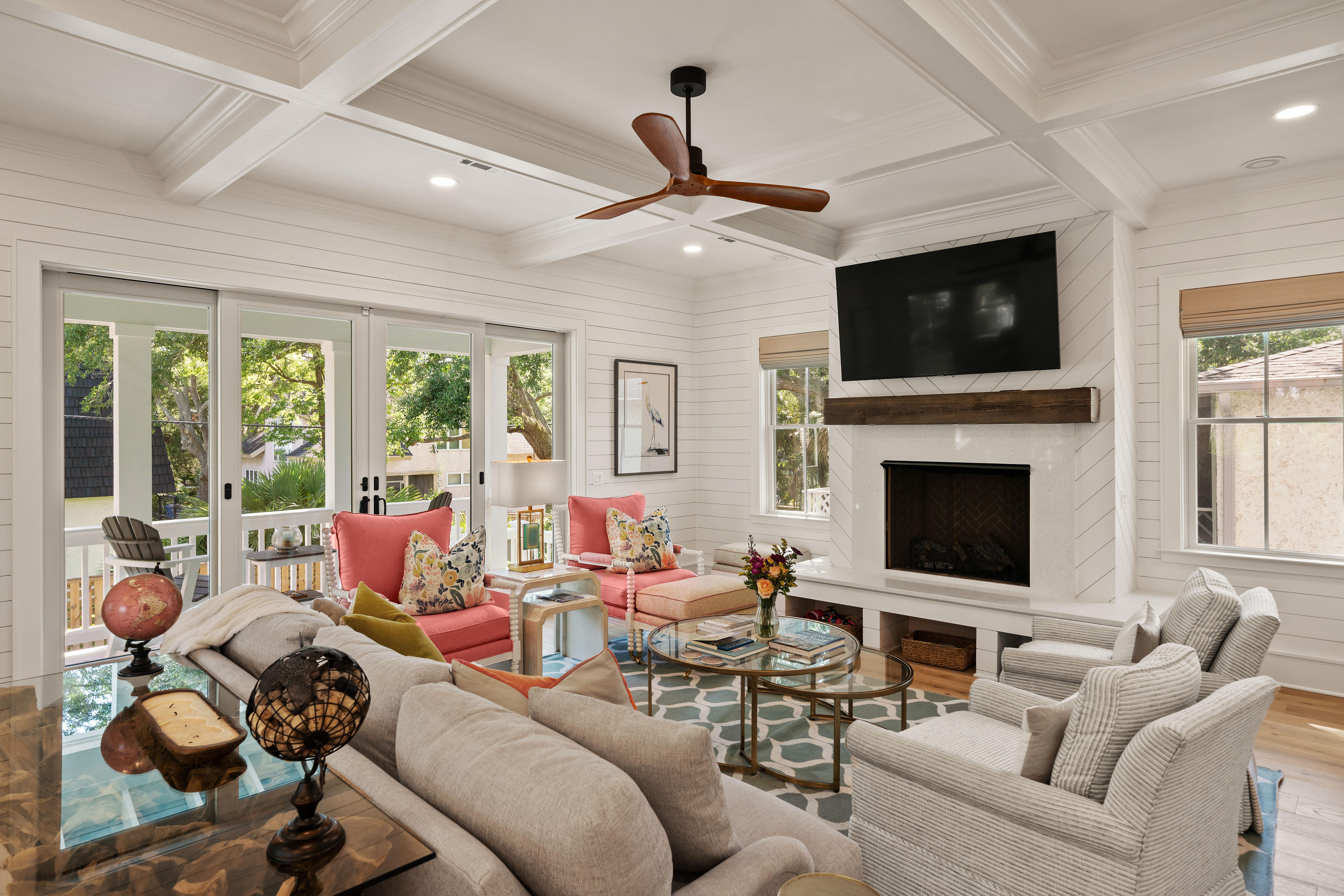 Beach Birdie - 4221 Fourth Street 5