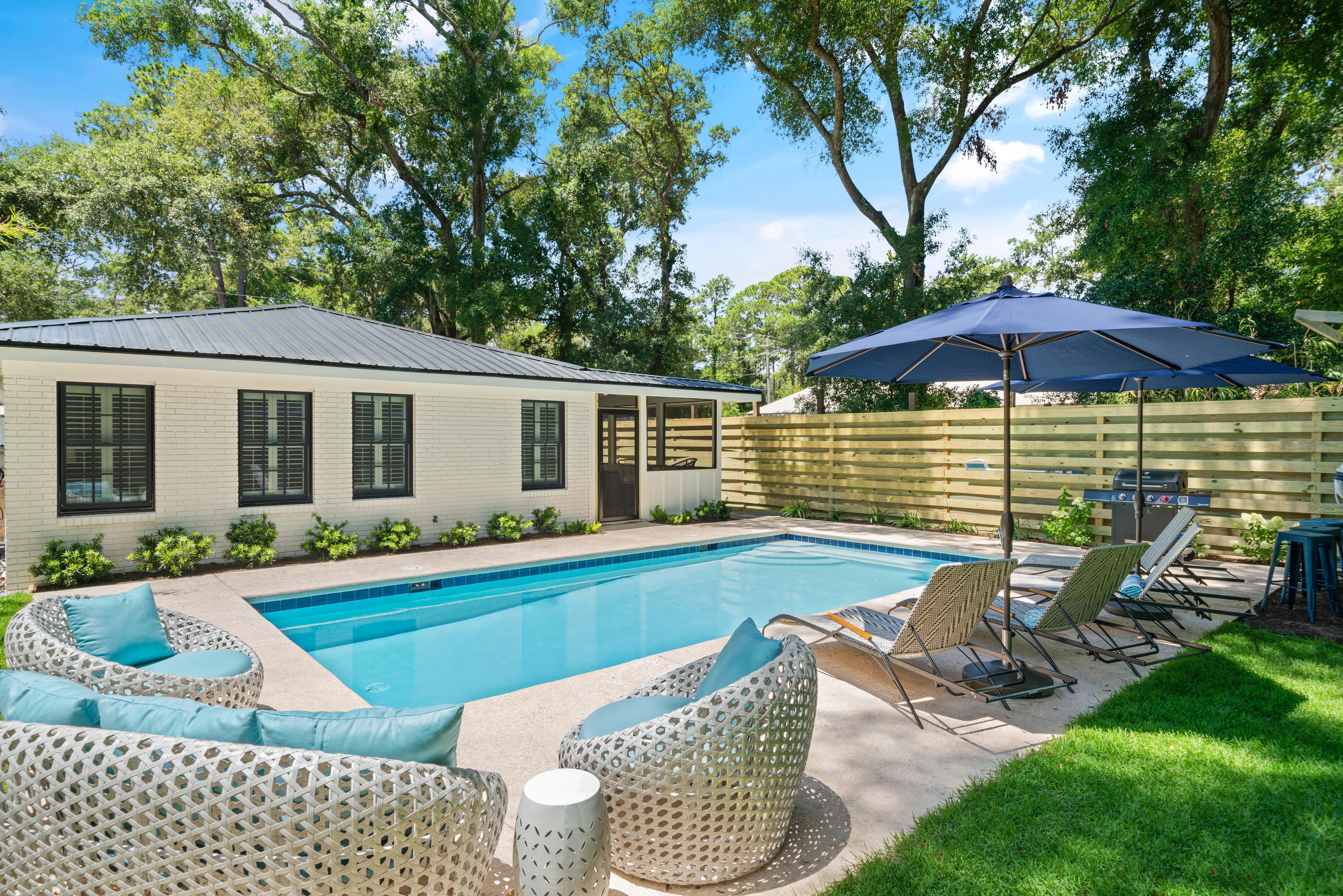 Sandpiper Cottage - 1005 Mallery Street | Photo 1