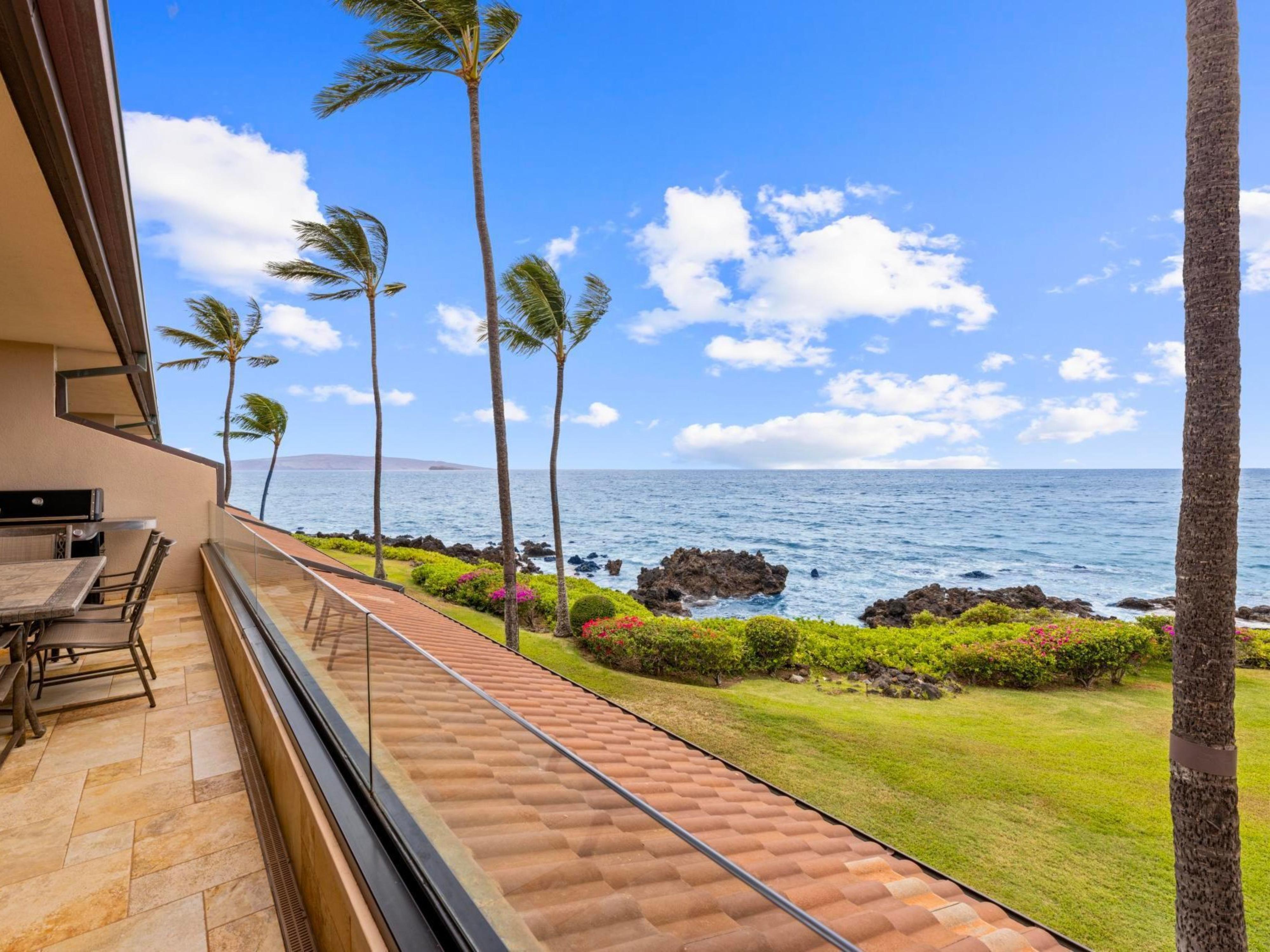 Makena Surf F208 Beachfront Resort