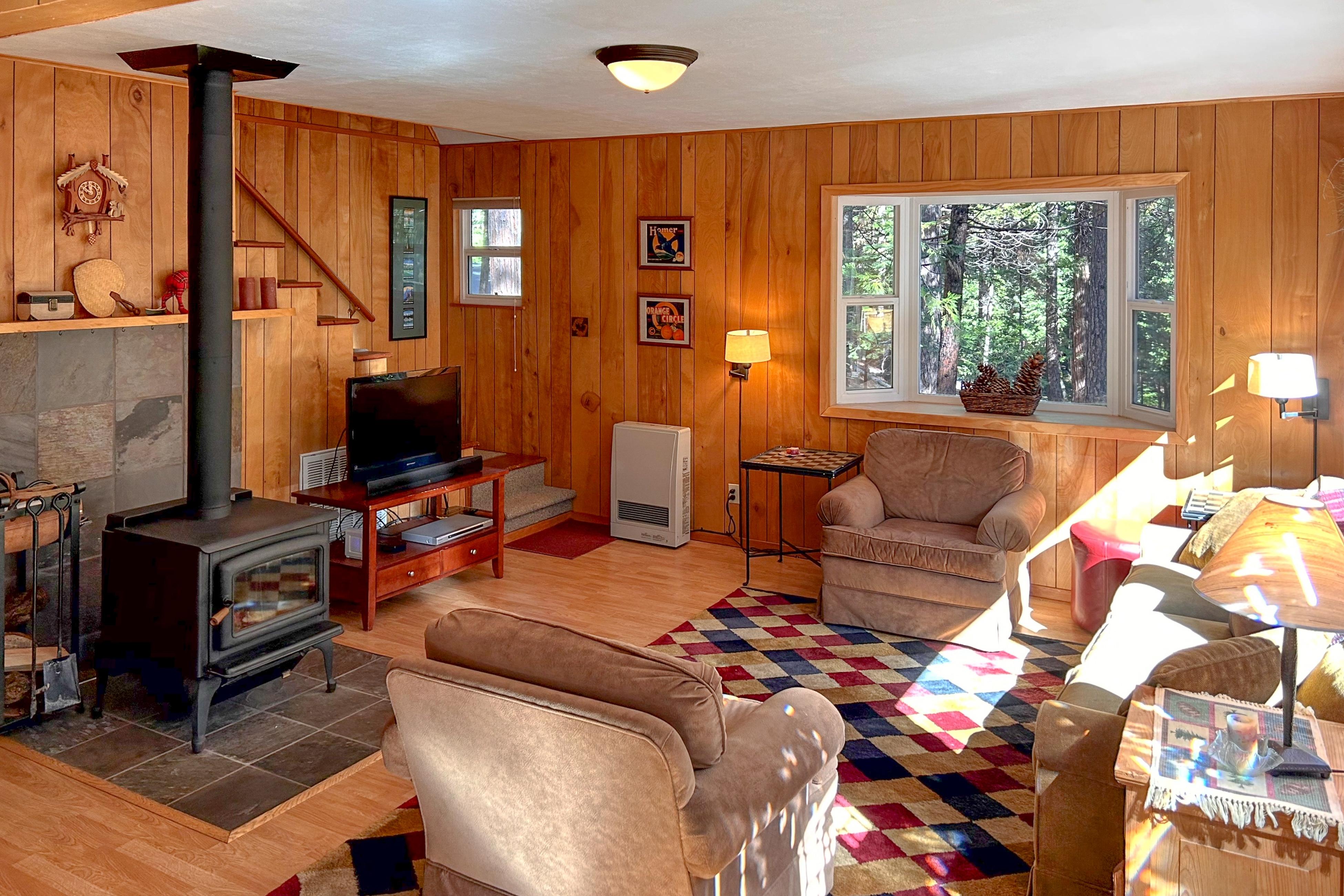 Whispering Woods Hideaway