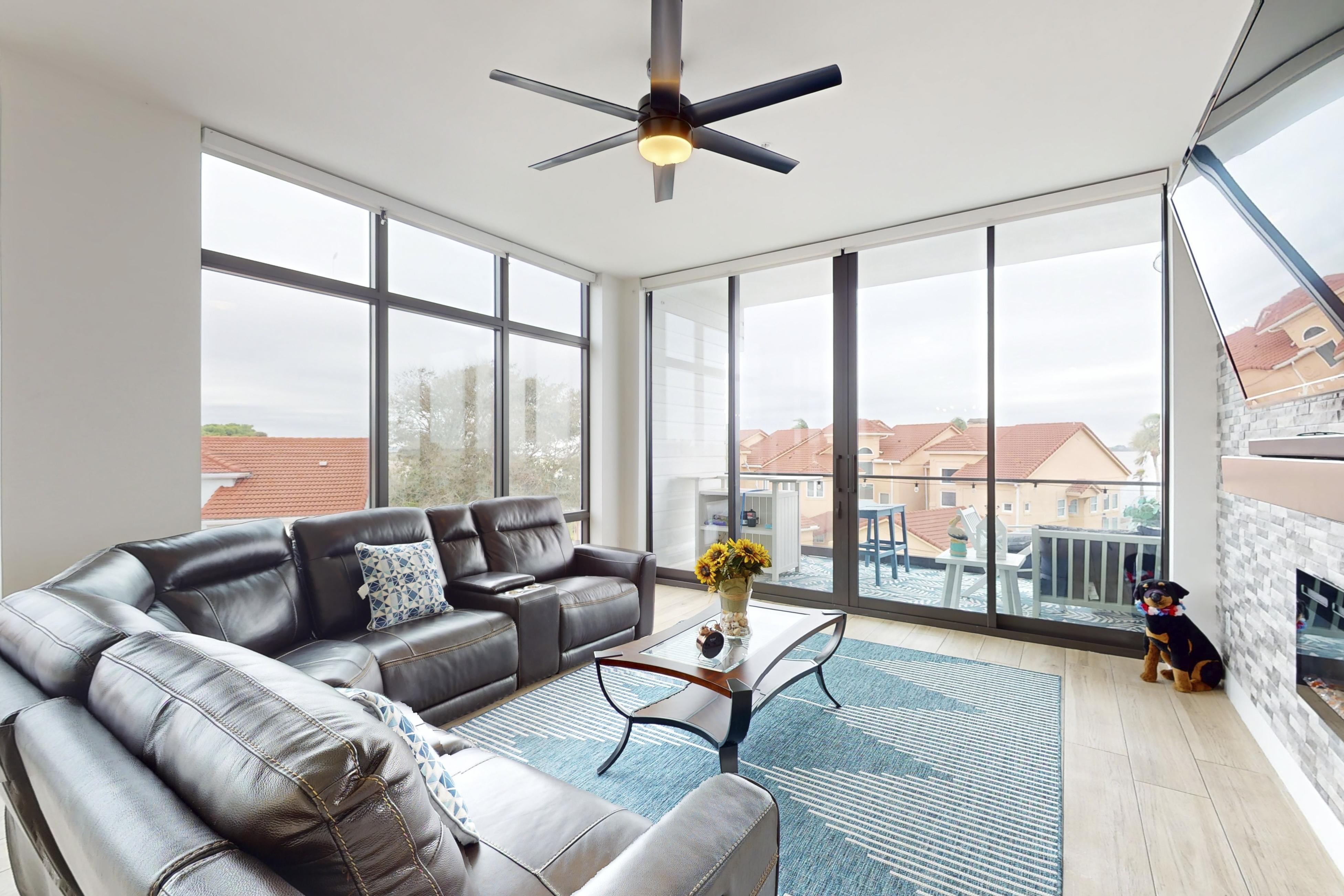 Harbor Island Beach Club Unit 301
