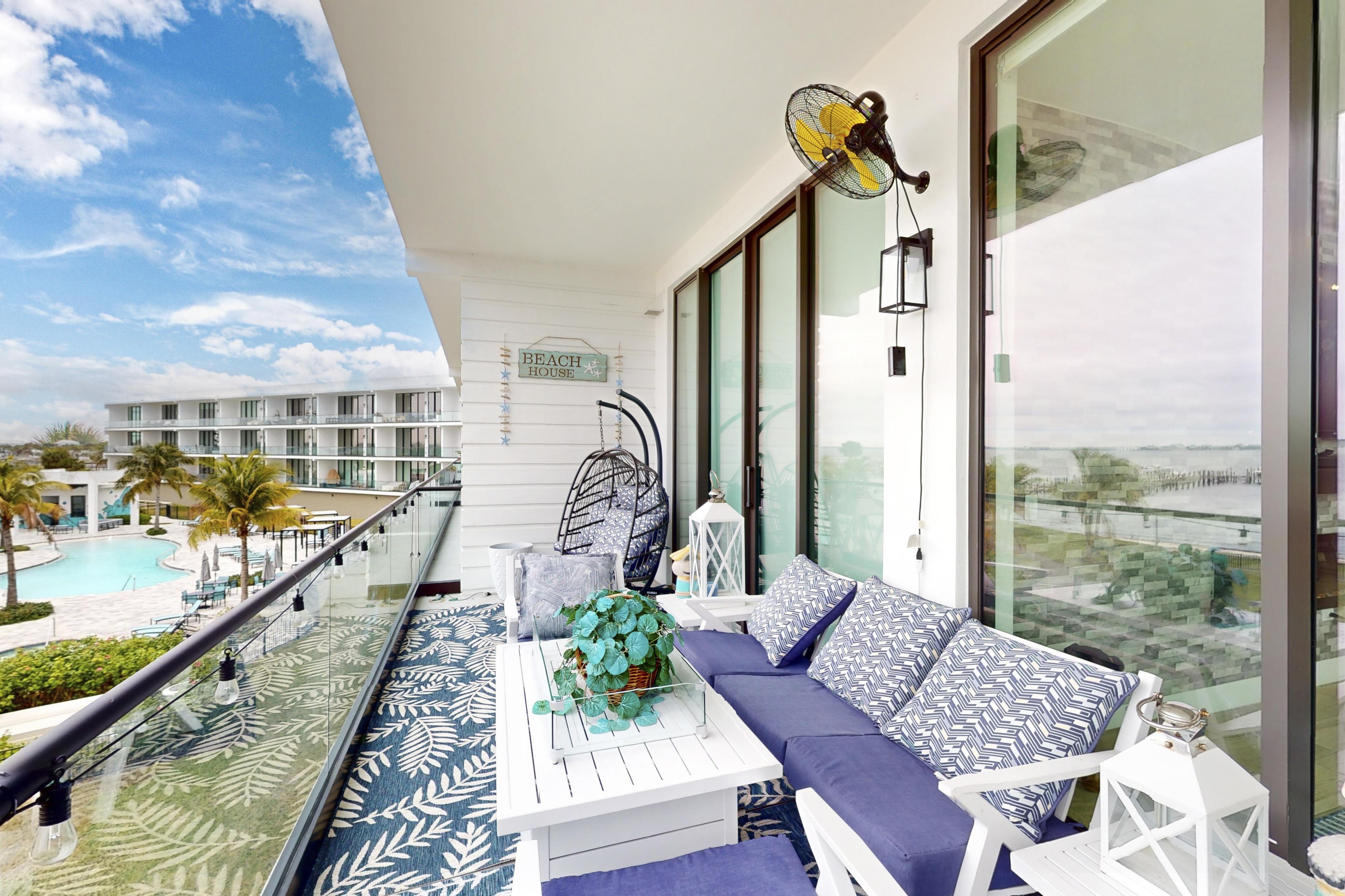 Harbor Island Beach Club Unit 301 3