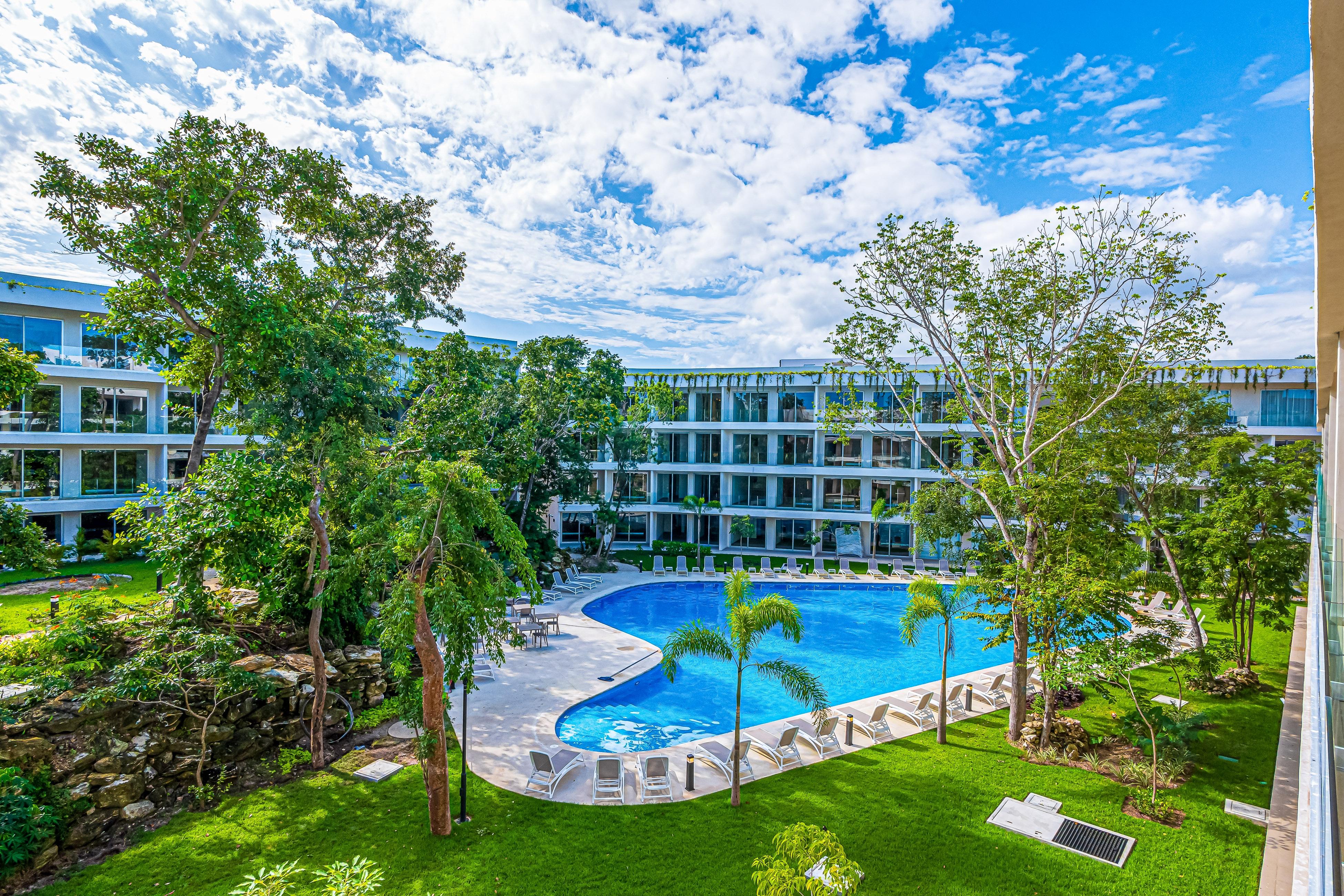 Breeze Retreat TL B207 3