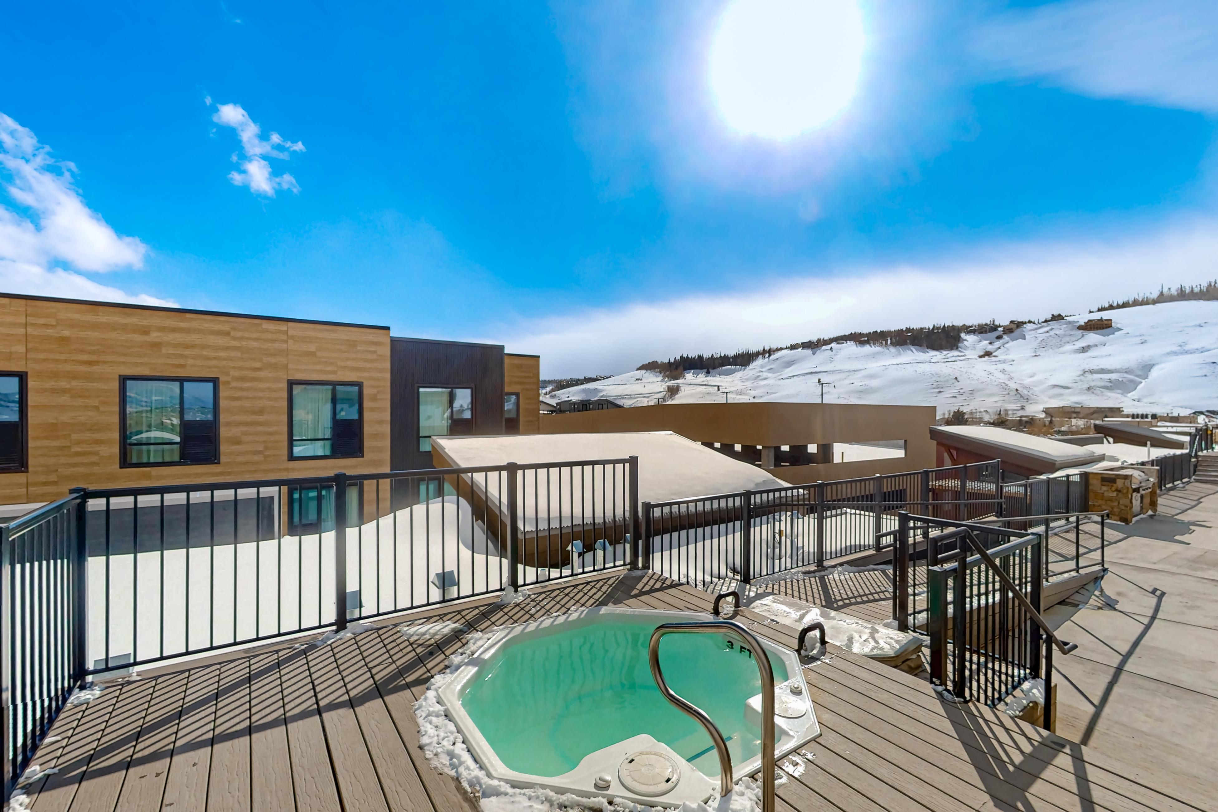 Skywalk Flats Escape 6