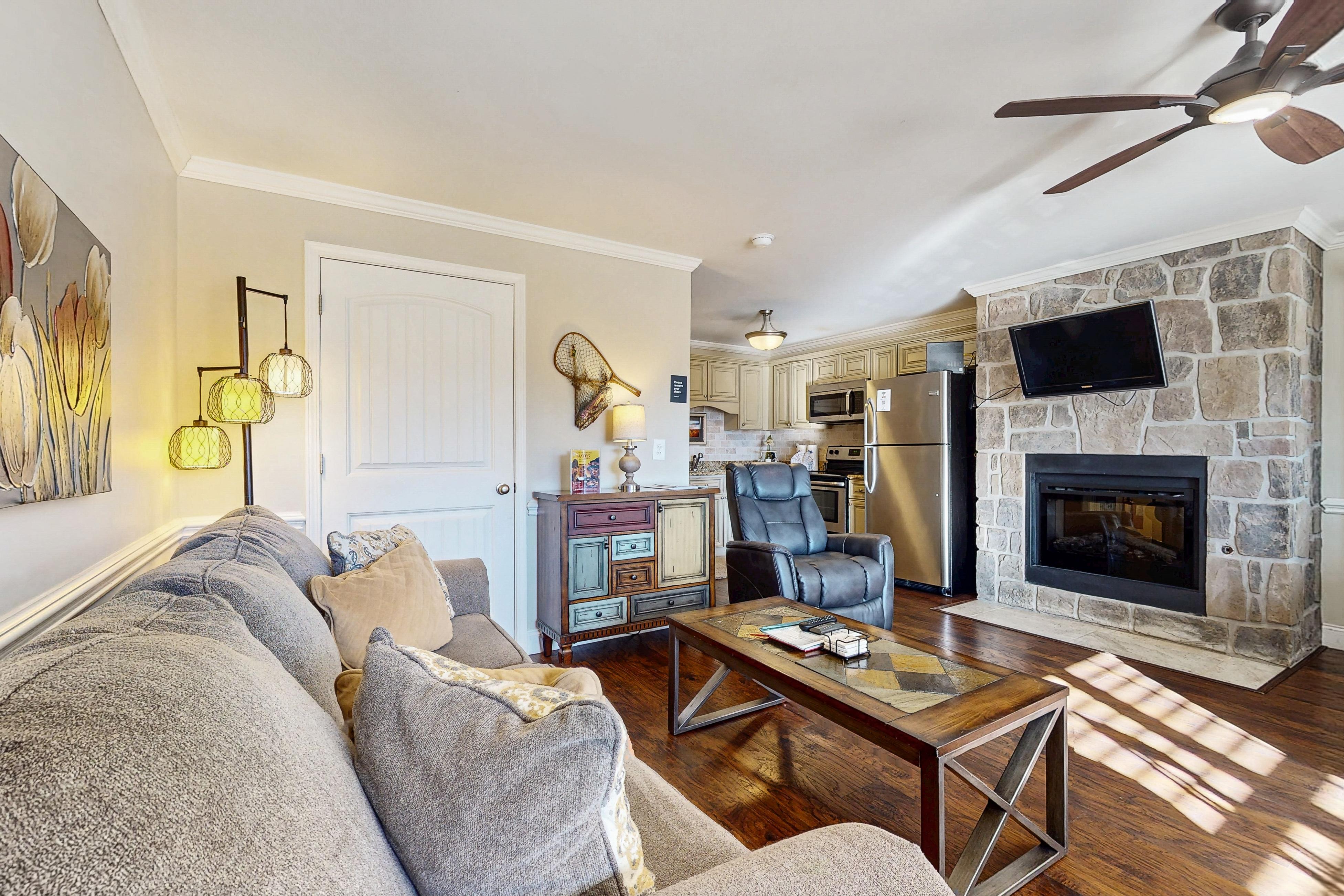 Cades Cove Landing Condo: Little River Loft | Photo 1