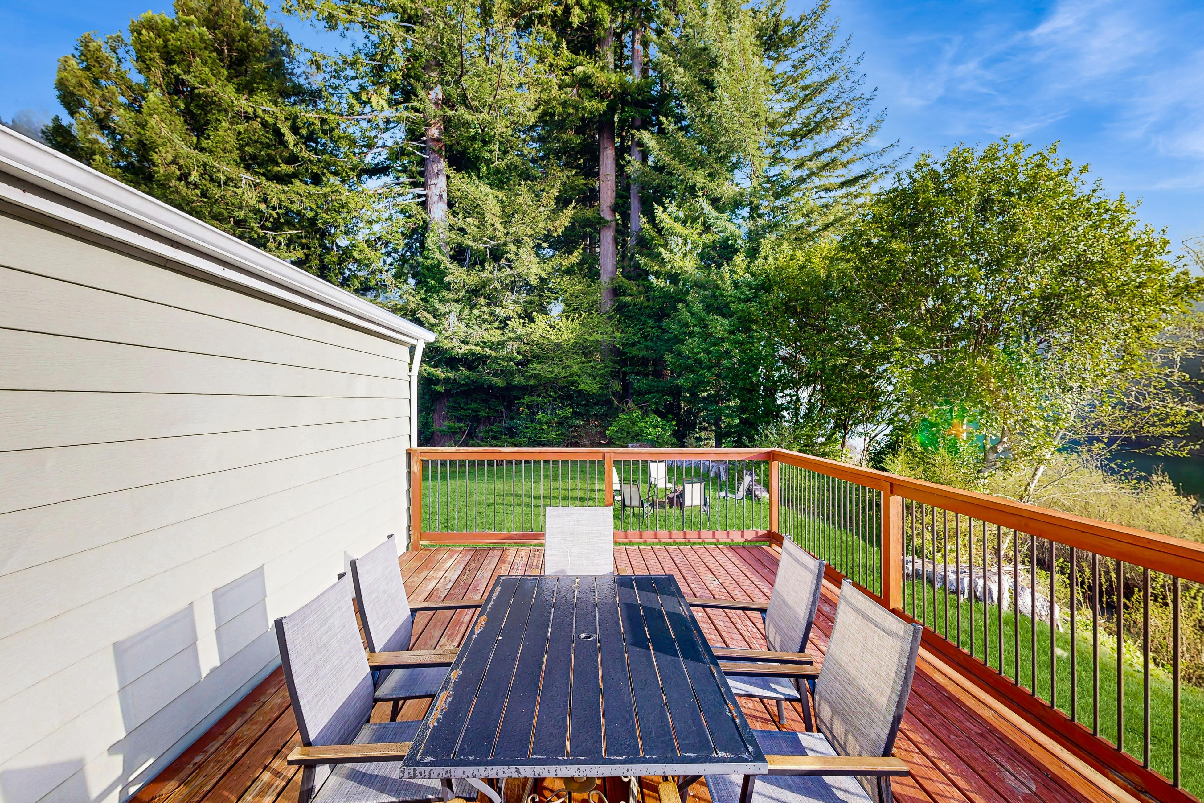 Redwood Coast River House 5