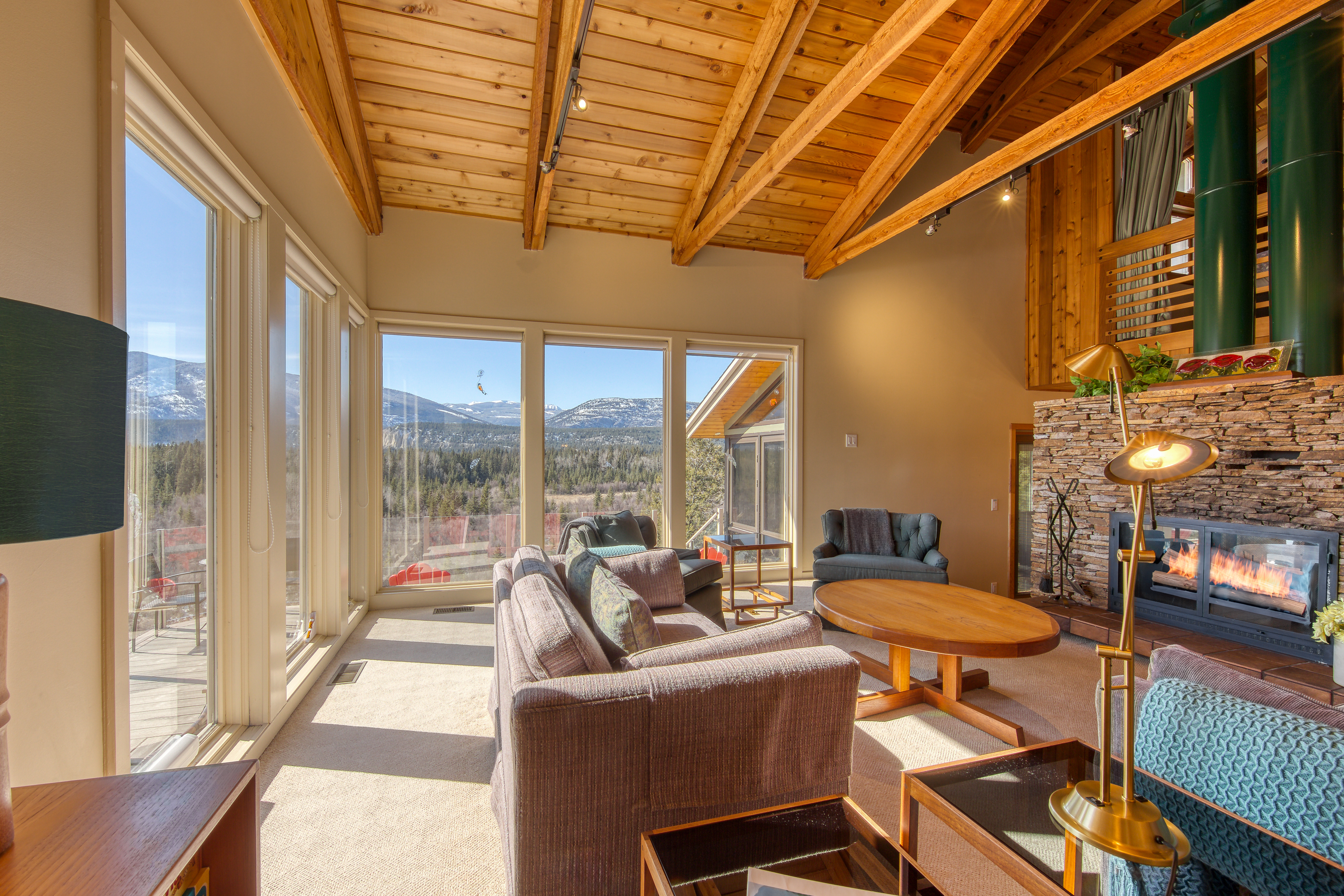 CLIFF CABIN Family Friendly|Hot Tub|Spectacular Views | Photo 3