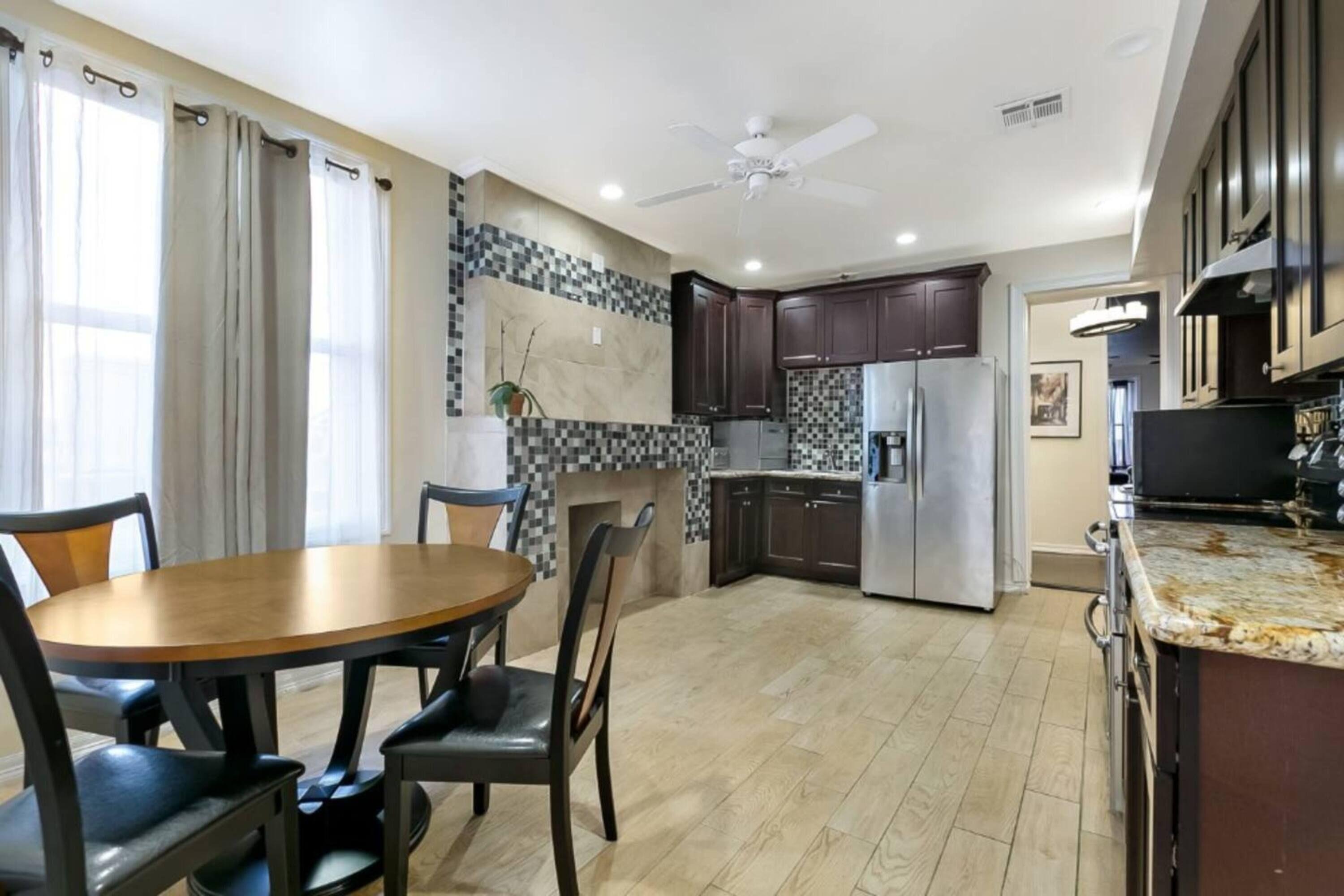 Downtown Luxury Penthouse 3 6