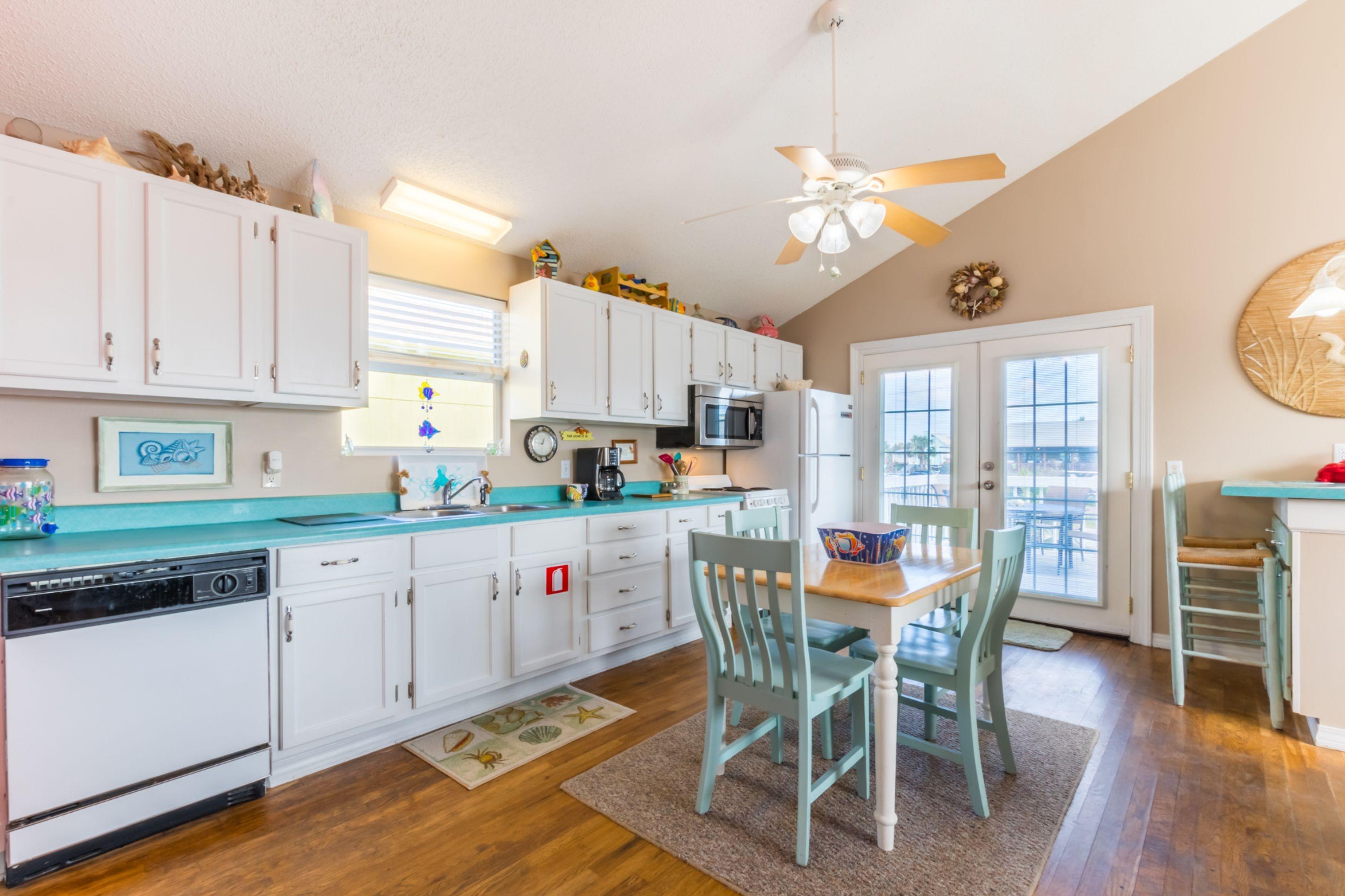 Seaside Cottage Near the Beach! Private house, sleeps 9 4