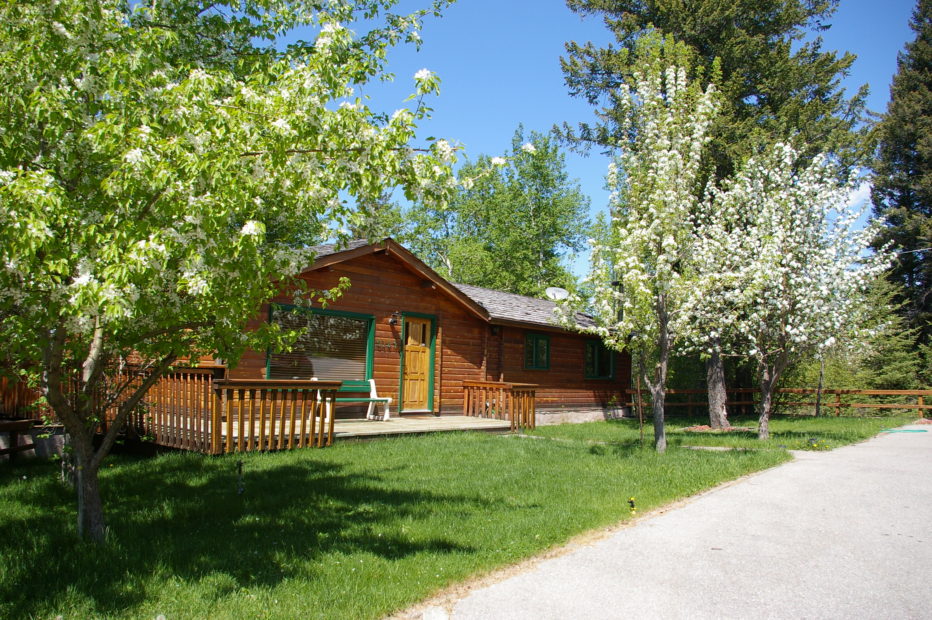 Creekside 3 Bedroom Cabin