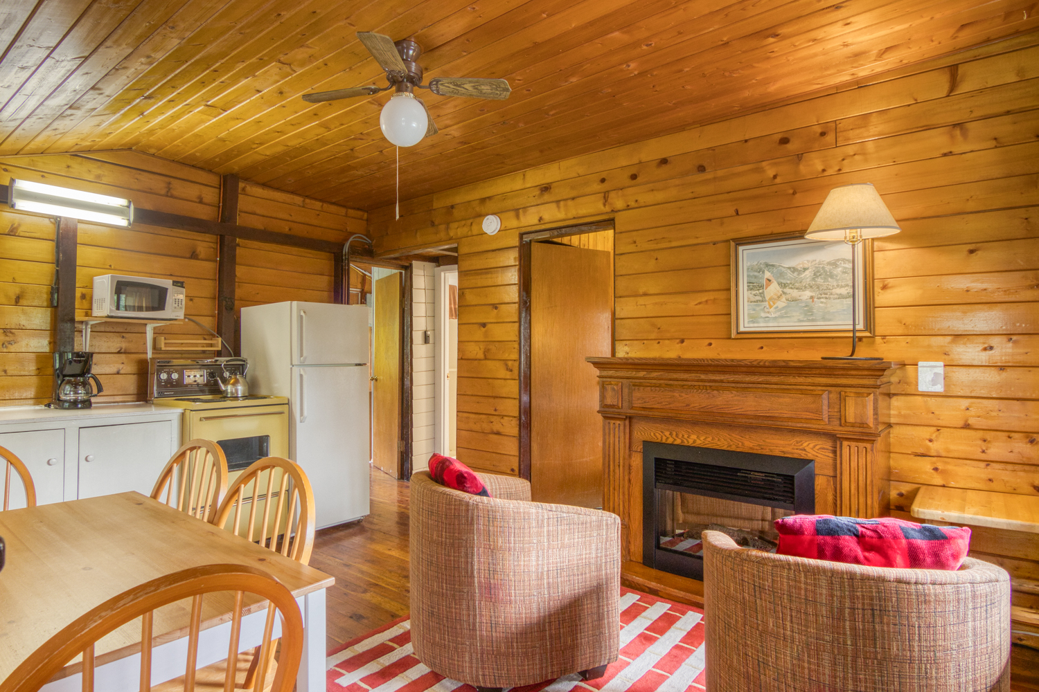 Timbers Resort 2 bedroom: Cabin 1 3