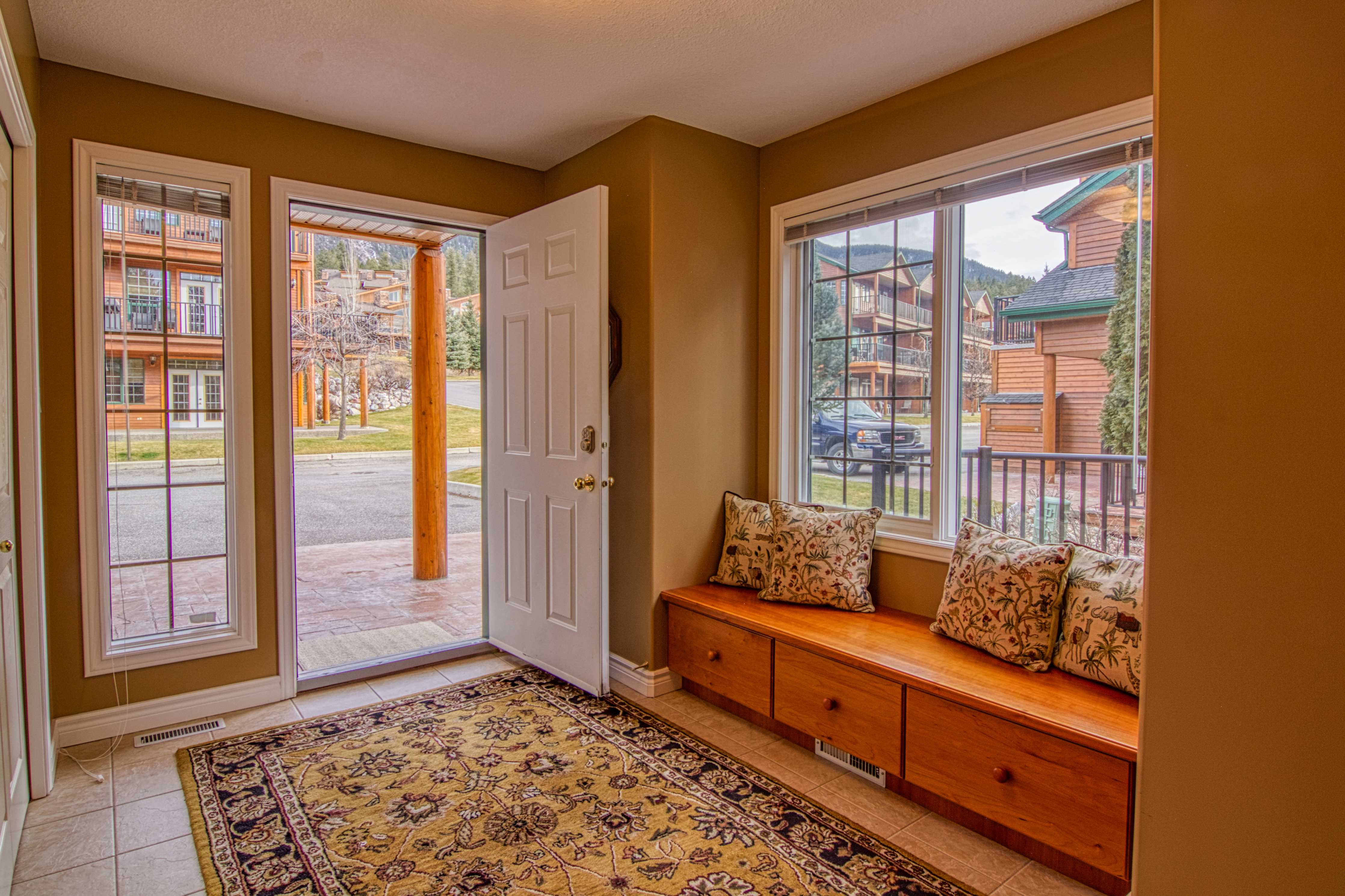 Marble Canyon 4 bedroom townhome: Unit 402P2 with golf course view 2