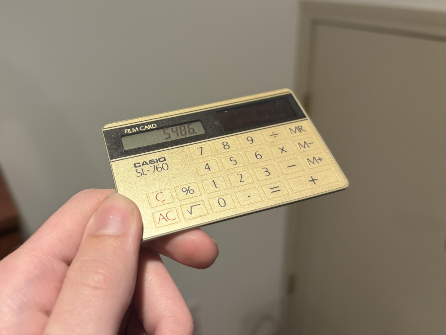 I love credit card sized things